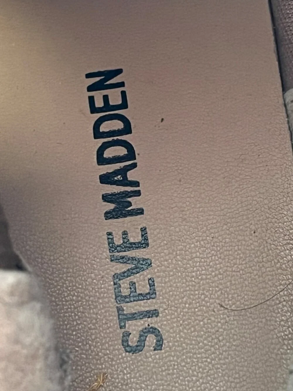 Steve Madden JHutch Taupe Lug Sole Chelsea Boots Girls Size 1